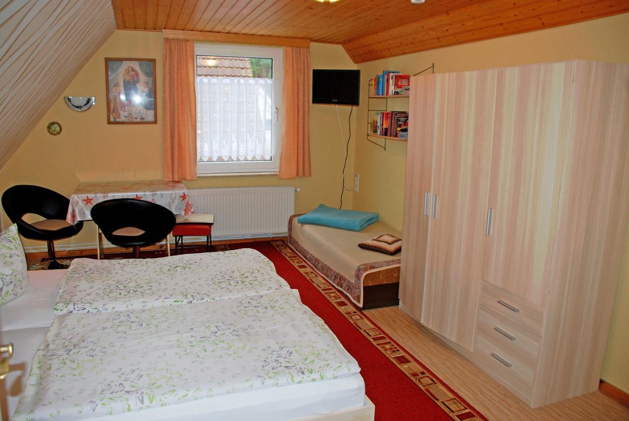 Ferienwohnungen Im Ostseebad Baabe Exterior foto